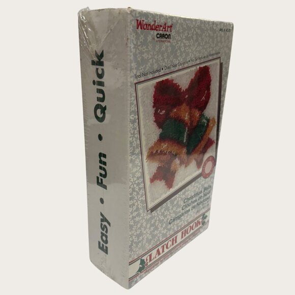 Caron WonderArt Christmas Bells Latch Hook Kit 12" X 12" - Picture 3 of 4